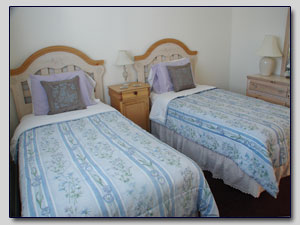 Twin Bedroom 1