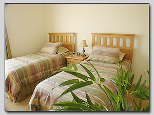 Bedroom 3 - Twin Beds