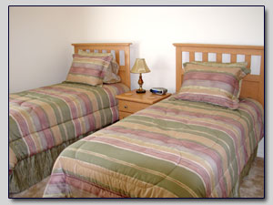 Bedroom 3 - Twin Beds