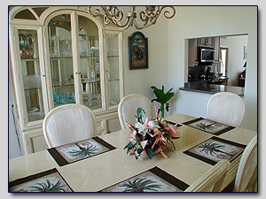 Hideaway Cove - Dining Area
