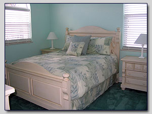 Bedroom 5 - Queen
