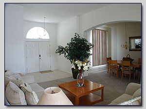 Sitting / Dining Area