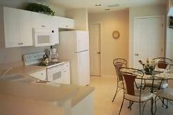 Pelicans Watch - Dining area and kitchen