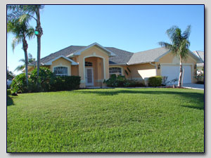Southern Seas, Affordable Luxury 3 Bed Waterfront Rental Home with Pool at Cape Coral Florida