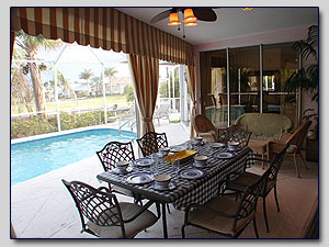 Whistlers Cove - Deck Table
